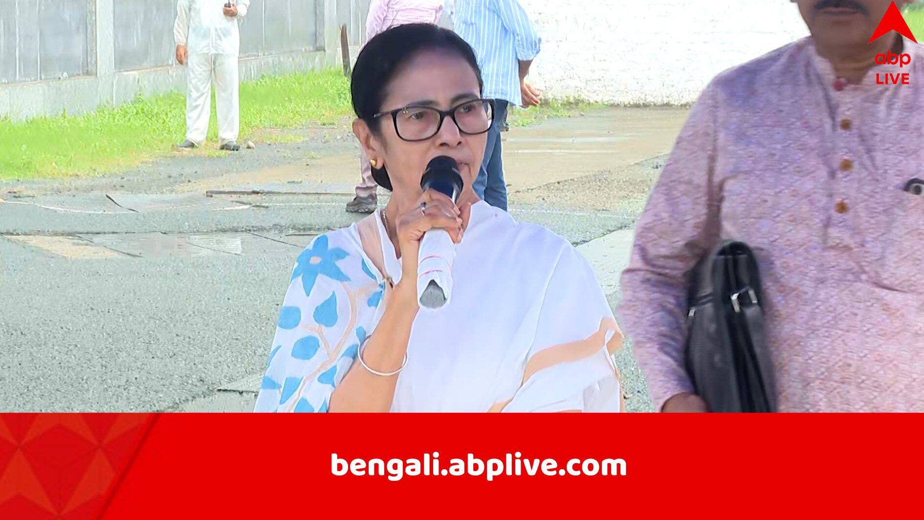 North Bengal Floods: ‘ছটপুজোয় বিহারে ছাড়, আর উত্তরবঙ্গে ১৮০০০ টাকা’? বিমানভাড়ায় বৈষম্যের অভিযোগ মমতার