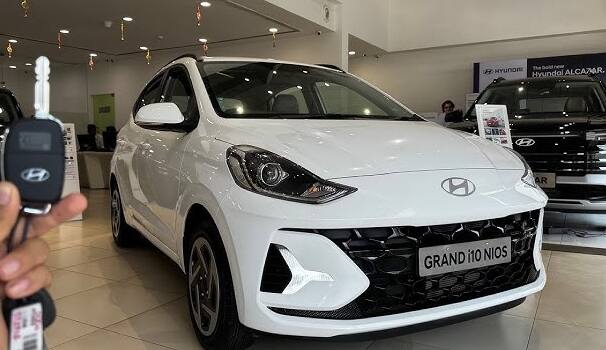 ரூபாய் 75 ஆயிரம் டிஸ்கவுண்ட்.. ரூபாய் 5 லட்சத்திற்கும் கீழே போன Grand i10 Nios காரின் விலை!