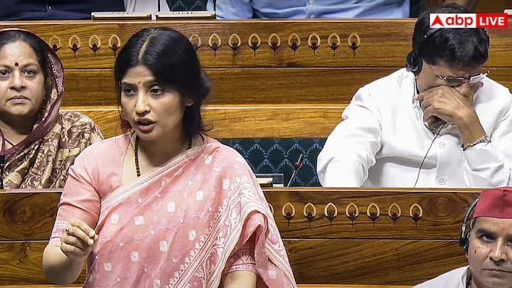 उन्होंने आर्मी स्कूल, लखनऊ से 1993 में हाई स्कूल और 1995 में इंटरमीडिएट की पढ़ाई पूरी की. इसके बाद लखनऊ विश्वविद्यालय से कॉमर्स (B.Com) की पढ़ाई की.