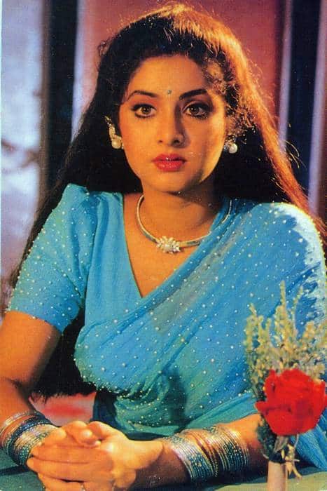 दिव्या ने 1990 में तेलुगु फिल्म 'बोब्बिली राजा' से अपना फिल्मी करियर शुरू किया.