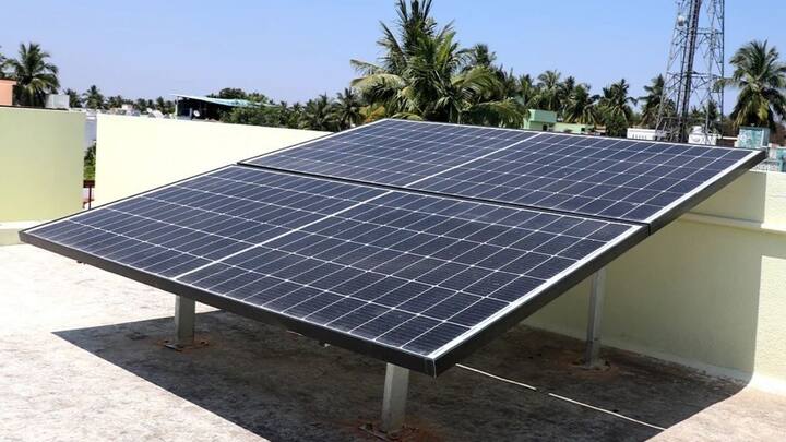 सरकार ने योजना के तहत हर परिवार को अपनी जरूरत के हिसाब से सोलर सिस्टम चुनने की आजादी दी है. जो लोग ज्यादा बिजली का इस्तेमाल करते हैं वह बड़े पैनल लगवा सकते हैं. जबकि छोटे परिवार छोटे सिस्टम से भी काम चला सकते हैं.