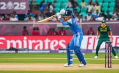 Smriti Mandhana: বিশাখাপত্তনমে স্মৃতির বিশ্বরেকর্ড, ব্যাট হাতে নতুন ইতিহাস লিখলেন ভারতীয় তারকা