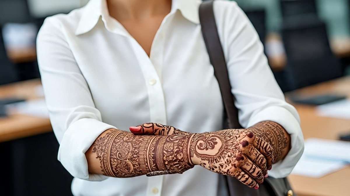 Professional mehndi designs for ladies: 5 मिनट में लग जाते हैं ये 5 मेहंदी डिजाइन, ऑफिस जाने वाली विमेंस के लिए बेस्ट
