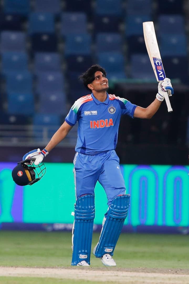 भारत के कप्तान शुभमन गिल इस साल वनडे इंटरनेशनल में सबसे ज्यादा रन बनाने वाले बल्लेबाजों की लिस्ट में आठवें नंबर पर हैं. शुभमन ने 2025 में 8 मैच खेले हैं, जिसमें उन्होंने 63.85 की बेहतरीन औसत से 447 रन बनाए हैं.