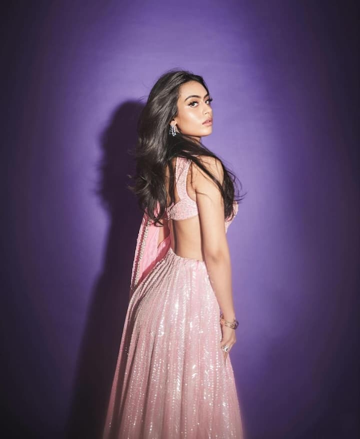 Seeing Nyasa Devgan's confidence and style, people started saying that she is no less than her parents.