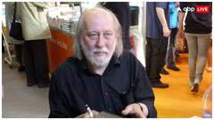 హంగేరియన్ రచయిత లాస్జ్లో క్రాస్జ్నాహోర్కైకు సాహిత్యంలో నోబెల్ బహుమతి ప్రకటన 