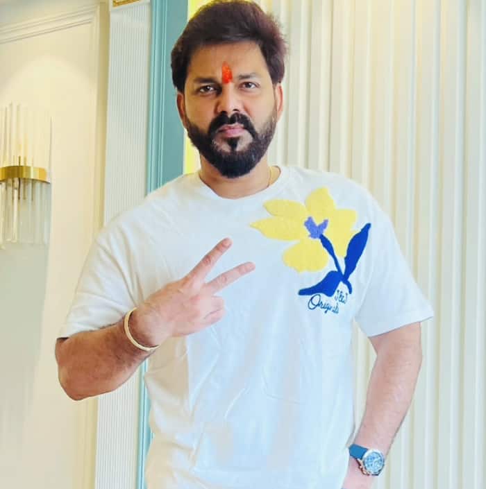 पवन सिंह की पर्सनल लाइफ भी हमेशा से सुर्खियों में रही है. एक्टर ने दो शादी की हैं. उनकी पहली पत्नी के निधन के बाद एक्टर ने दूसरी शादी ज्योति सिंह से की थी लेकिन उनकी दूसरी शादी भी ठीक नहीं चली. साल 2022 में पवन ने आरा कोर्ट में ज्योति सिंह से तलाक की अर्जी दायर की थी. वहीं ज्योति ने पवन सिंह पर मानसिक प्रताड़ना से लेकर अबॉर्शन के लिए दबाव बनाने और सुसाइड के लिए उकसाने तक के आरोप लगाए थे.
