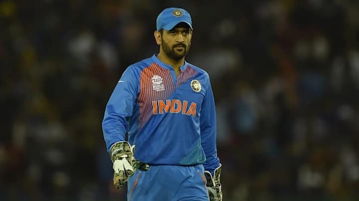 MS Dhoni last International Match: महेंद्र सिंह धोनी ने भारत के लिए अपना आखिरी इंटरनेशनल मैच 10 जुलाई 2019 को न्यूजीलैंड के खिलाफ खेला था. यह मैच मैनचेस्टर के ओल्ड ट्रैफर्ड में खेला गया था.