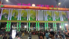 नई दिल्ली रेलवे स्टेशन पर बदले गए एक दर्जन ट्रेनों के प्लेटफॉर्म, प्लेटफॉर्म टिकट की बिक्री पर भी लगी रोक