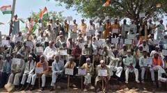 महोबा में फसल बीमा घोटाले और खाद संकट को लेकर किसानों का प्रदर्शन, CBI से जांच कराने की मांग