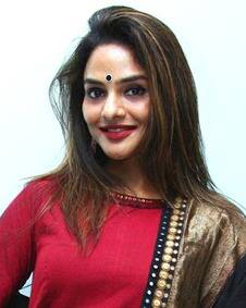 मधु ने कई फिल्मों में मुख्य या सपोर्टिव रोल निभाए. उनके ग्लैमरस लुक और परफॉर्मेंस ने हमेशा फैंस को अट्रैक्ट किया है.