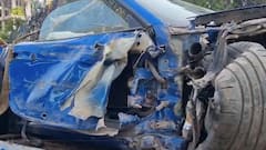 पश्चिम द्रूतगती मार्गावर पाॅर्शेचा अपघात; चालक जखमी, बीएमडब्ल्यू कारचही नुकसान!