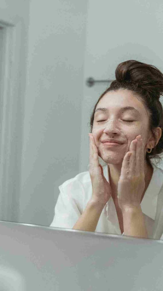 थंडीत त्वचा कोरडी का होते?