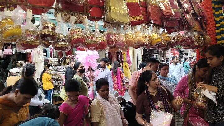 This time more crowd is being seen in the markets than before. Women are busy purchasing everything from traditional clothes to jewellery. Shopkeepers are also very excited with the increase in the number of customers.