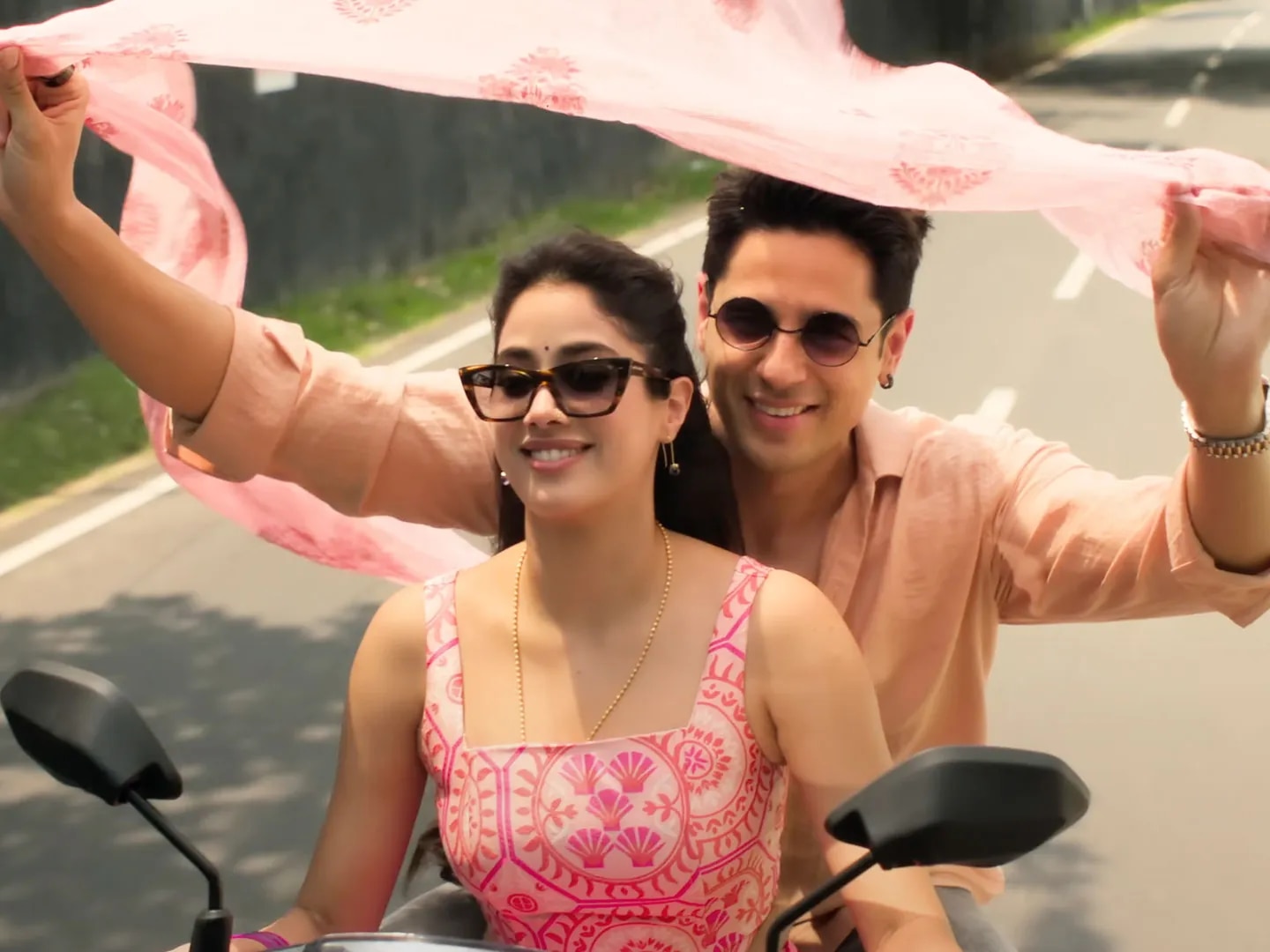 Param Sundari On OTT: ओटीटी पर आ गई है 'परम सुंदरी', पर थिएटर की टिकट से भी महंगा पड़ेगा घर बैठे देखना