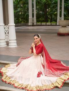 Aamna Sharif Photo: કરવા ચોથ માટે પરફેક્ટ છે આમના શરીફનો આ લુક, જુઓ સુંદર તસવીરો