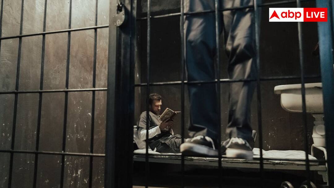 What Happens If a Prisoner Escapes Jail in India and Under Which IPC Sections the Case Is Filed जेल तोड़कर भाग जाए कैदी को क्या बढ़ जाती है सजा, जानें किन धाराओं में दर्ज होता है केस