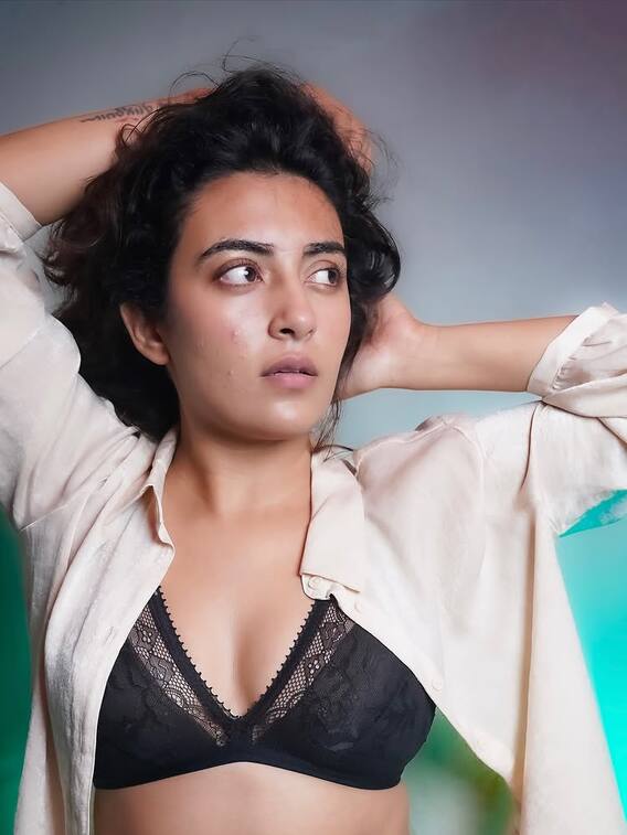 જીનલ જોશીએ કેમેરા સામે આપ્યા કિલર પોઝ