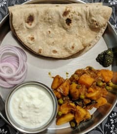 चपाती भाजी खाल्ल्याने शुगर वाढते? मधुमेही रुग्णांनी 'ही' काळजी घ्या