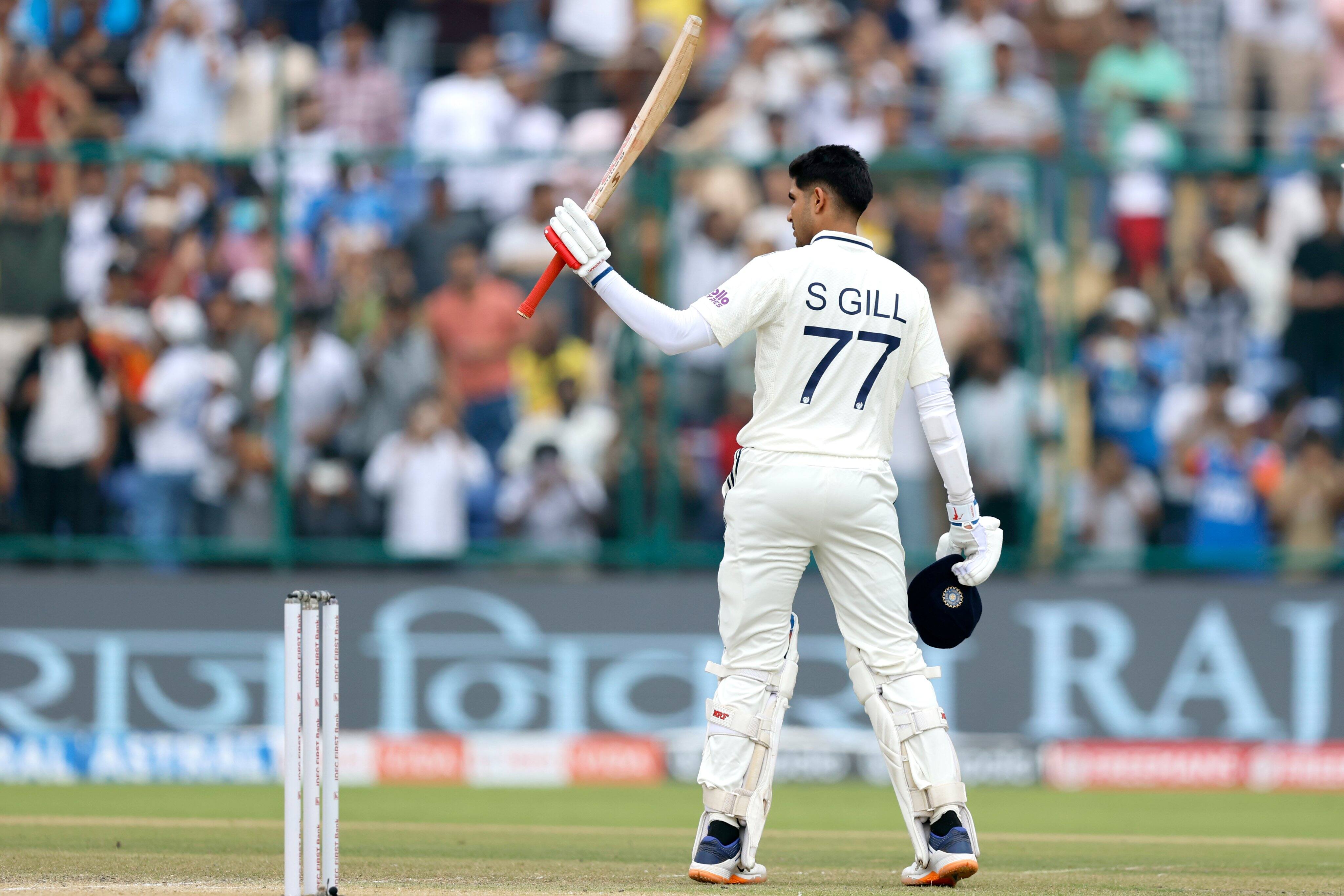 Shubman Gill: தோனி சாதனையை சமன் செய்த சுப்மன்கில்.. என்னய்யா சொல்றீங்க?