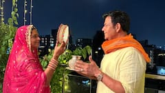 In Pics: बीजेपी सांसद रवि किशन ने पत्नी के साथ इस अंदाज में मनाया करवा चौथ, सामने आईं तस्वीरें