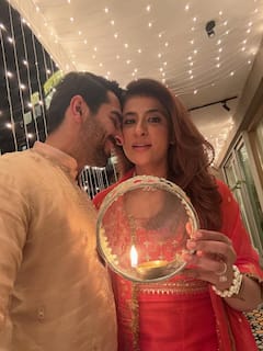 आयुष्मान खुराना ने पत्नी ताहिरा के लिए करवाचौथ का व्रत, हाथों में रचाया पत्नी का नाम