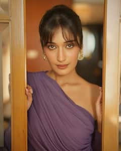 Niharika NM Latest Photos: మిత్రమండలి హీరోయిన్ నిహారిక లేటెస్ట్ ఫోటోలు - మోడ్రన్ డ్రస్‌లో