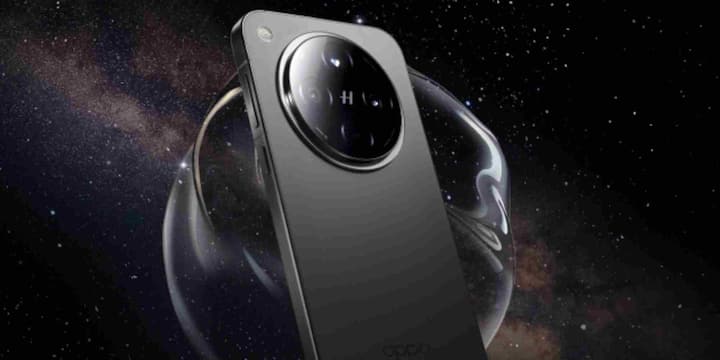 Oppo Find X8 Ultra में चार 50MP कैमरे दिए गए हैं, जिनमें दो पेरिस्कोप लेंस (3x और 6x ज़ूम) शामिल हैं. इसका 1-इंच वाइड सेंसर और Hasselblad कलर ट्यूनिंग तस्वीरों को असाधारण गहराई और रंग सटीकता प्रदान करते हैं. Dolby Vision 10-bit वीडियो सपोर्ट के साथ यह फोन प्रोफेशनल लेवल शूटिंग के लिए परफेक्ट है. हालांकि यह फोन भारत में आधिकारिक रूप से उपलब्ध नहीं है लेकिन ग्लोबल स्तर पर यह iPhone 17 Pro का सच्चा कैमरा चैलेंजर है. इस फोन की कीमत करीब 76 हजार रुपये है.
