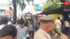 वाराणसी: मीट की दुकानों में ब्लास्ट के बाद प्रशासन सख्त, 6 दुकानों पर चला बुलडोजर