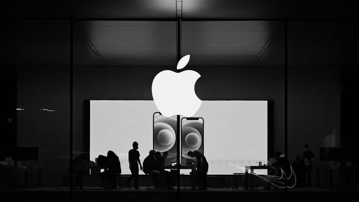 iPhone Discount on Feb.14: லவ்வர்ஸ்-க்கு அடித்த ஜாக்பாட்; பிப்ரவரி 14-ல் ஐபோன்களுக்கு இவ்ளோ தள்ளுபடியா.?; ரெடியாகுங்க