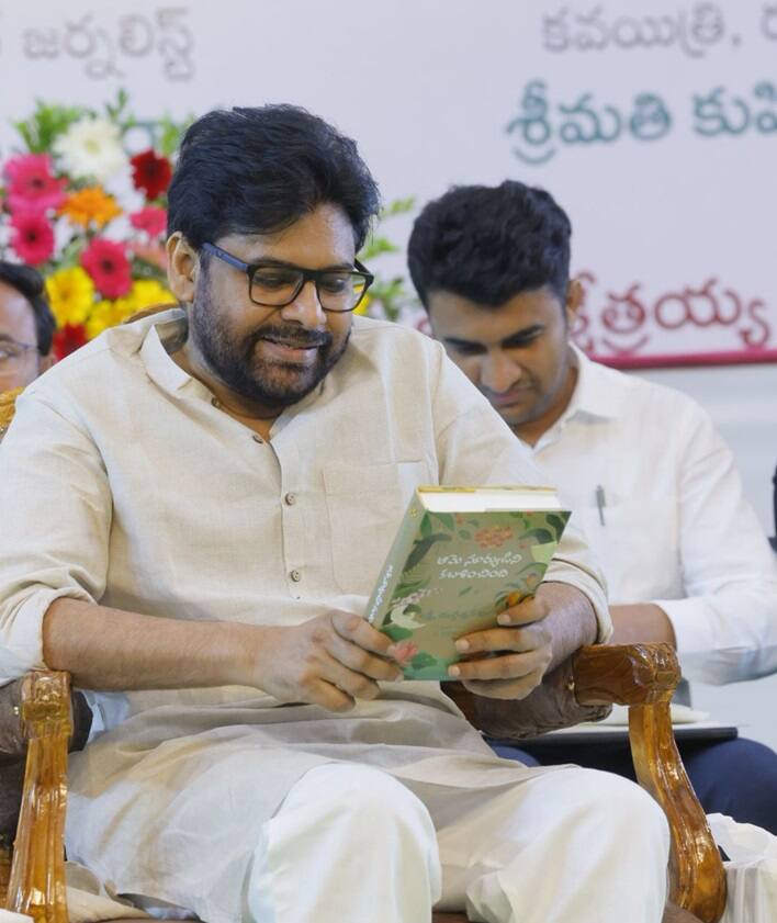 Pawan Kalyan: నేను లెఫ్టిస్టూ కాదు.. రైటిస్టూ కాదు.. పుట్టుకతోనే దేశభక్తి రావాలి- పవన్ కళ్యాణ్ ఆసక్తికర వ్యాఖ్యలు