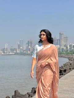 Rinku Rajguru: सुंदरी सुंदरी तुझं नाव काय गंsss, मरीन ड्राईव्हवरच्या कठड्यावर आर्चीचा साडी लूक, PHOTO