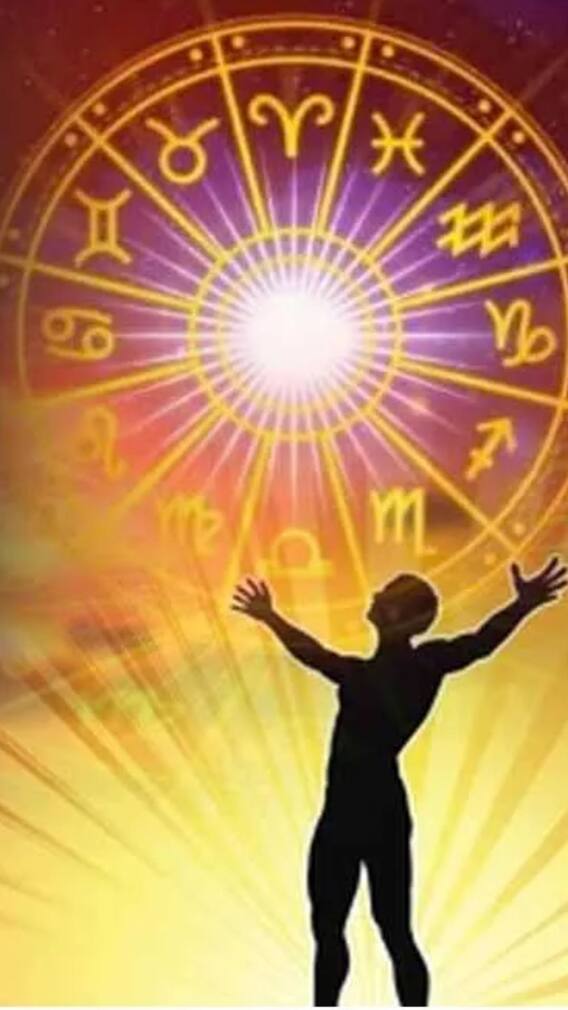 ষড়যন্ত্রের শিকার, স্বাস্থ্যের অবনতি! রবিবারের রাশিফলে ঘনাচ্ছে আঁধার?