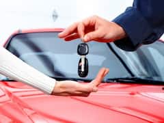 કારની ખરીદી કરવાનું વિચારો છો?  ડિલિવરી લેતા પહેલા, આ  ડોક્યુમેન્ટસને  અચૂક ચકાસો