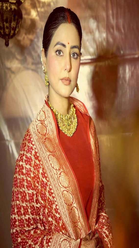 Hina Khan’s First Karwa Chauth Look Radiates Elegance And Tradition