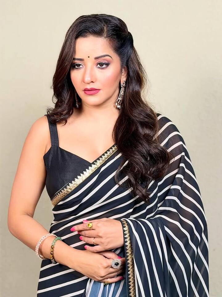 મોનાલિસા પોતાની લેટેસ્ટ તસવીરોથી સોશિયલ મીડિયા પર એવી છવાઈ ગઈ છે કે તસવીરો જોતાં જ વાયરલ થઈ રહી છે.