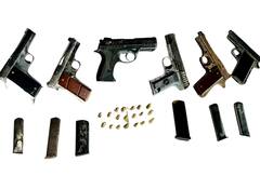 ਪੰਜਾਬ ਪੁਲਿਸ ਦੀ ਵੱਡੀ ਕਾਰਵਾਈ ! ਬੰਬੀਹਾ ਗੈਂਗ ਦੇ 2 ਬਦਮਾਸ਼ ਗ੍ਰਿਫ਼ਤਾਰ, 6 ਪਿਸਤੌਲ ਤੇ 19 ਕਾਰਤੂਸ ਬਰਾਮਦ