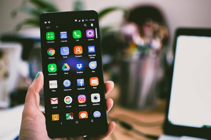 Photo Source - Pixels. Motorola is a 3G model of this phone. That is why it can be purchased at a lower price than Rs.