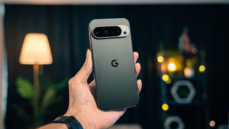 <div>Google’s Pixel Theme Manager Lets You Switch Wallpapers, Colours, & Fonts Instantly</div>