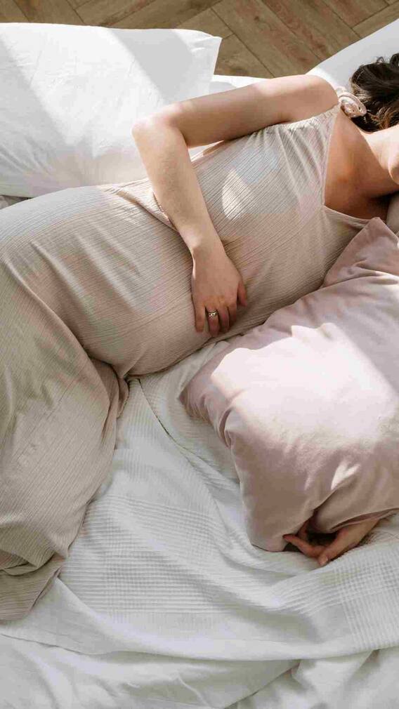 गर्भावस्थेत केव्हा पोटात दुखणे धोक्याचे ठरते? माहितीये?