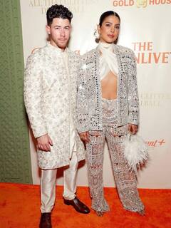 दिवाली पार्टी में प्रियंका चोपड़ा और निक जोनस ने की ट्विनिंग, इंडो-वेस्टर्न लुक में कपल ने लूटी लाइमलाइट