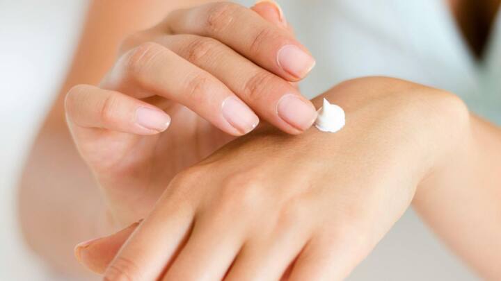 टैटू, जो त्वचा की बाहरी परत में बनाए जाते हैं, अंदरूनी परतों पर दिखाई देते तो उनका रूप और भी अलग और दिलचस्प नजर आता. किसी भी प्रकार का कट, घाव या संक्रमण भी अंदर से दिखाई देता, जिससे सूजन और डैमेज टिश्यू को सीधे देखा जा सकता था.