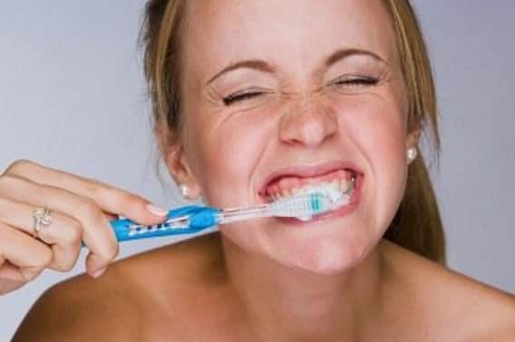 ਬੁਰਸ਼ ਕਰਨ ਤੋਂ ਤੁਰੰਤ ਬਾਅਦ ਚਾਹ ਪੀਣ ਨਾਲ ਹੁੰਦਾ ਆਹ ਨੁਕਸਾਨ