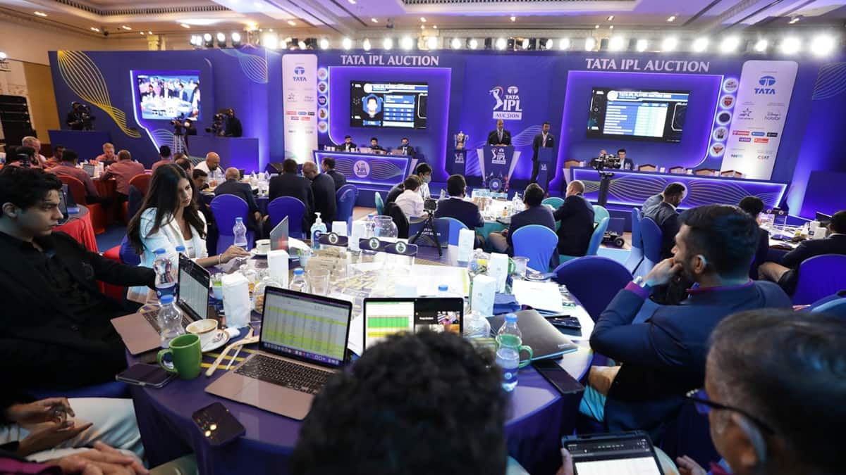 IPL 2026 की नीलामी पर ताजा अपडेट, जानें इस बार कहां होगा ऑक्शन? वेन्यू पर  हुआ बड़ा खुलासा | latest update on ipl 2026 auction venue india may host  next indian premier league auction