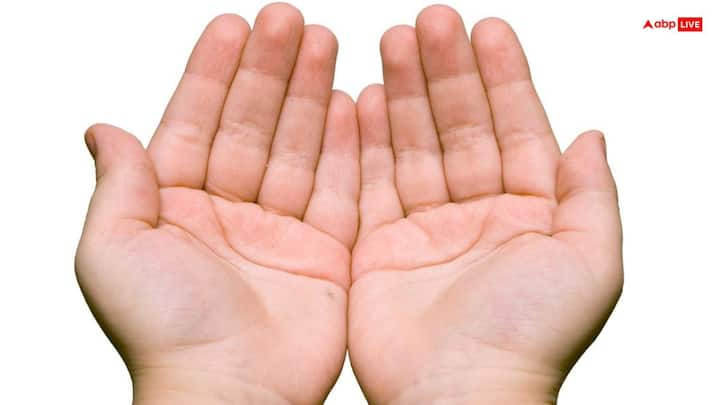 కొన్నిసార్లు, విధి రేఖ విచ్ఛిన్నమవడం జీవితంలో ఒక ప్రత్యేక మలుపు లేదా మార్పును కూడా సూచిస్తుంది. ఈ మార్పు ఉద్యోగం, వ్యాపారం లేదా వ్యక్తిగత జీవితానికి సంబంధించినది కావచ్చు. రేఖ విచ్ఛిన్నమైన తర్వాత మళ్లీ స్పష్టంగా ముందుకు సాగితే, వ్యక్తి కష్టాల నుంచి బయటపడి తిరిగి స్థిరత్వాన్ని పొందుతారని దీని అర్థం.