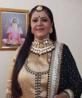 रूपल पटेल ने नेशनल स्कूल ऑफ ड्रामा, नई स्कूल से एक्टिंग की ट्रेनिंग ली है. वो अपना खुद का पैनोरमा आर्ट थिएटर भी चलाती हैं.