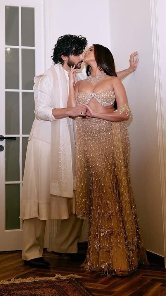 Tara Sutaria Turns Diwali Into A Golden Fairytale