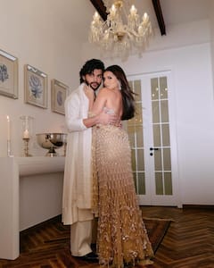 तारा सुतारिया संग वीर पहाड़िया का खुल्लम खुल्ला रोमांस, एक्ट्रेस बोलीं- 'तुम मेरी पूरी कायनात हो'