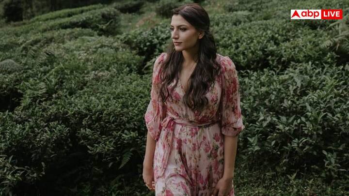 परी ने अपनी शुरुआती पढ़ाई अजमेर के सेंट मैरी कॉन्वेंट स्कूल से की. इसके बाद उन्होंने दिल्ली विश्वविद्यालय के इंद्रप्रस्थ कॉलेज फॉर वीमेन से स्नातक किया.