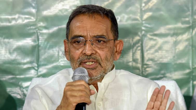 Bihar Election 2025: सीट बंटवारे से नाराज उपेंद्र कुशवाहा हुए भावुक, NDA को दी चेतावनी? बोले – ‘आने वाला समय बताएगा’